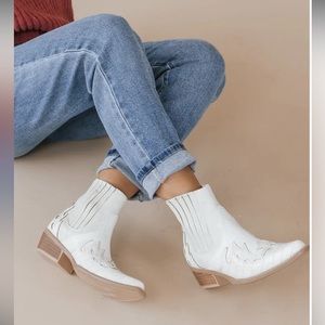 Coconuts by Matisse Milo Western Boot